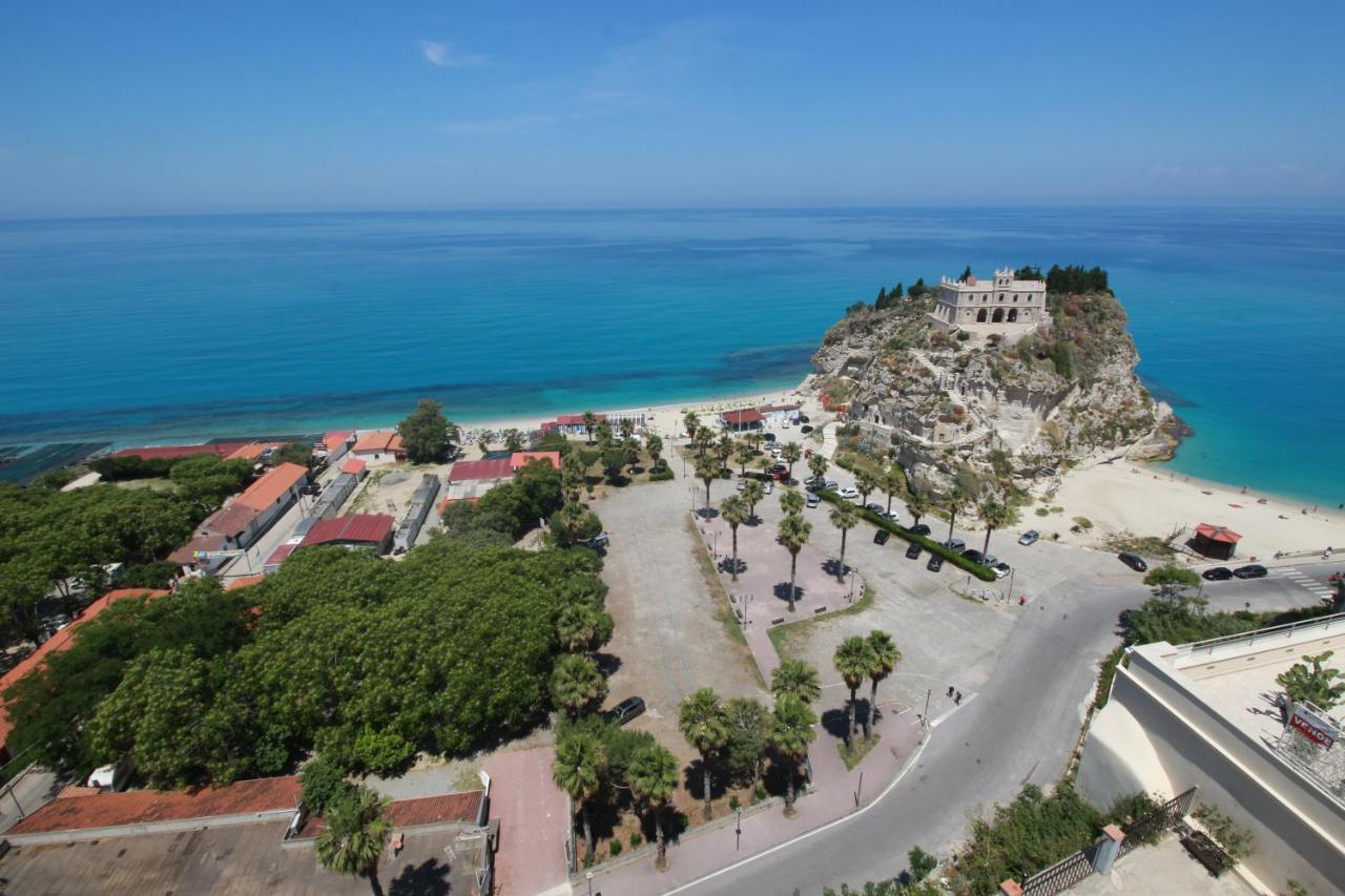 Imperium Acomodação com café da manhã Tropea Exterior foto